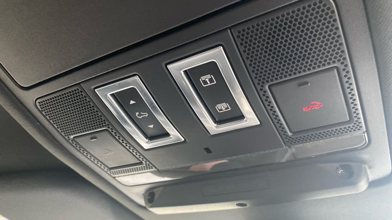 2021 Land Rover Defender 3.0 D250 X-Dynamic S 110 5dr Auto Diesel Estate Estate Diesel Automatic