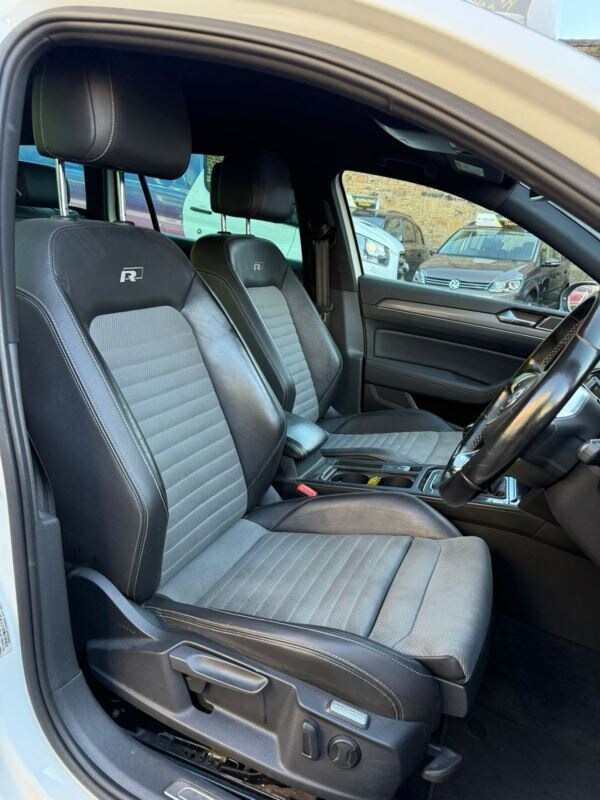2015 Volkswagen Passat 2.0 TDI BlueMotion Tech R-Line 5dr, Euro 6 , No VAT ESTATE Diesel Manual