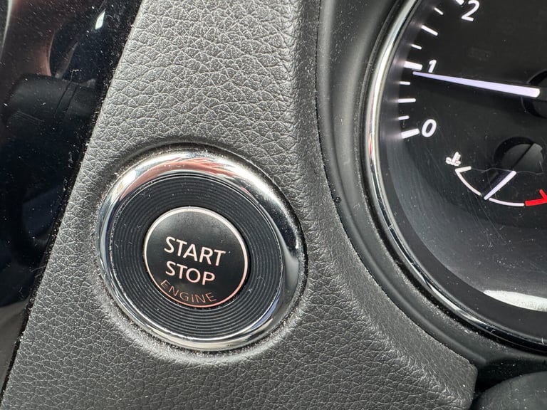 2017 Nissan Qashqai 1.2 DIG-T N-Connecta SUV 5dr Petrol XTRON 2WD Euro 6 (s/s)