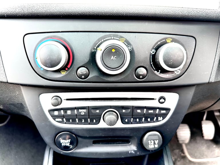 Renault, MEGANE, Convertible, 2011, Manual, 1397 (cc), 2 doors Turbo Charged Eff