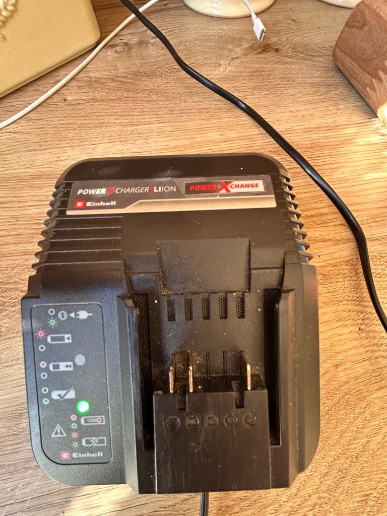 Einhell power xchange battery charger 