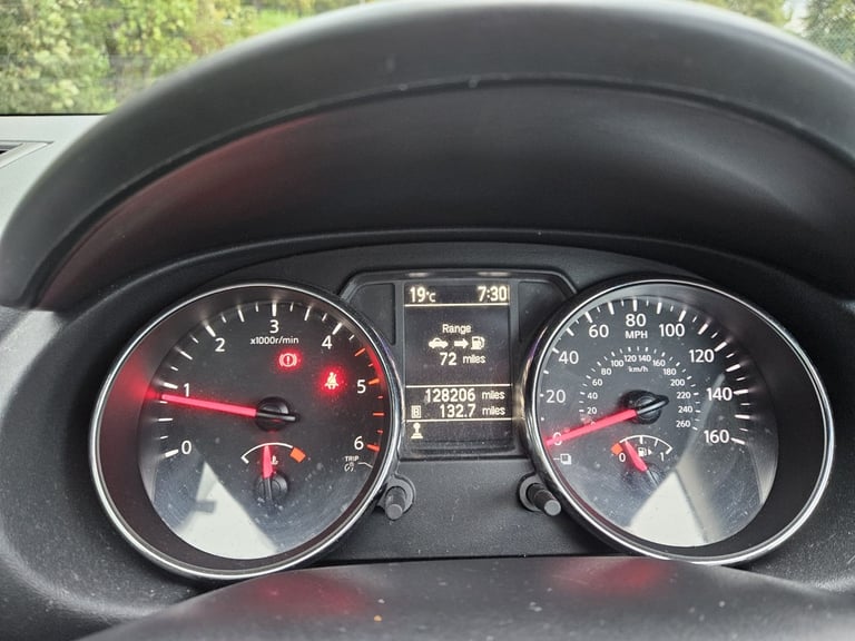 NISSAN QASHQAI 1.6 DCI DIESEL , 360 MODEL , MANUAL  **FULLY LOADED** £30 ROAD TAX,12 MONTHS MOT 