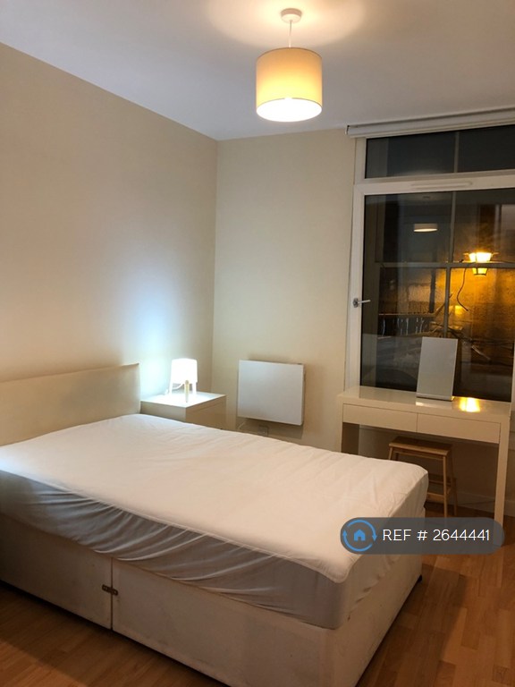 1 bedroom flat in Union Street, Aberdeen, AB11 (1 bed) (#2644441)