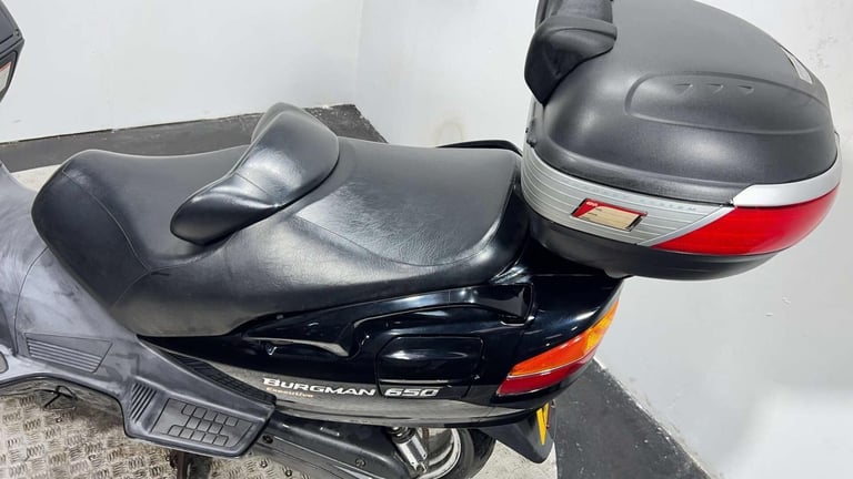 Suzuki Burgman 650 AN 2004 18K NON RUNNING MAXI SCOOTER PROJECT SCOOTER 650CC TW