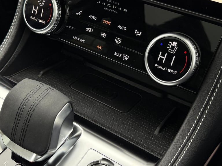 2024 Jaguar F-Pace 2.0 D200 MHEV R-Dynamic SE Black SUV 5dr Diesel Auto AWD Euro 6 (s/s) (204  ES...