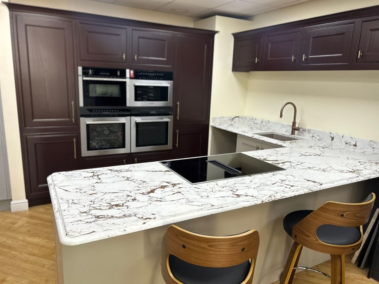 Ex display Second Nature Clarendon inframe kitchen units