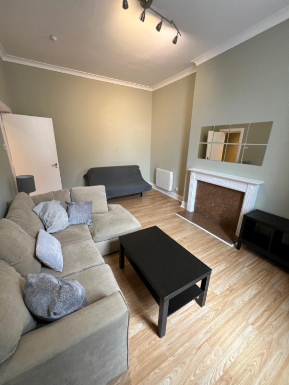 1 bedroom flat in Union Place, New Town, Edinburgh, EH1 3NQ