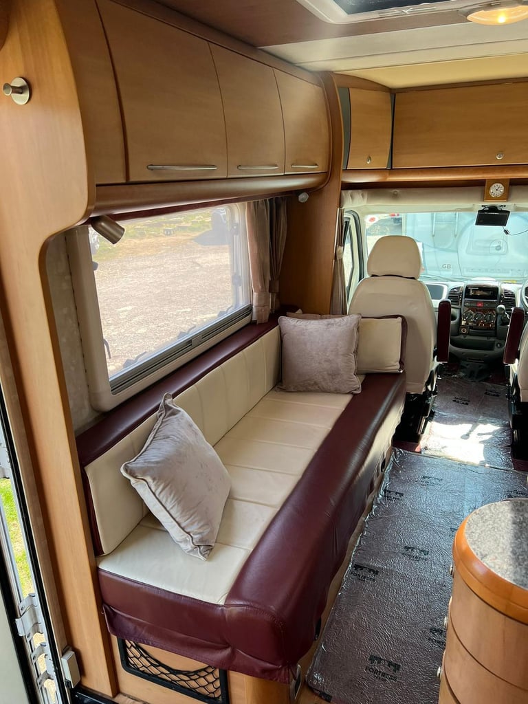 2004 - Swift Kon Tikki - 2.8ltr - 48,000 miles - 2 berth / 2 belts 