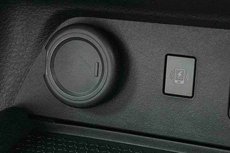 2025 Nissan Juke 1.0 DIG-T TEKNA 5DR Hatchback Petrol Manual