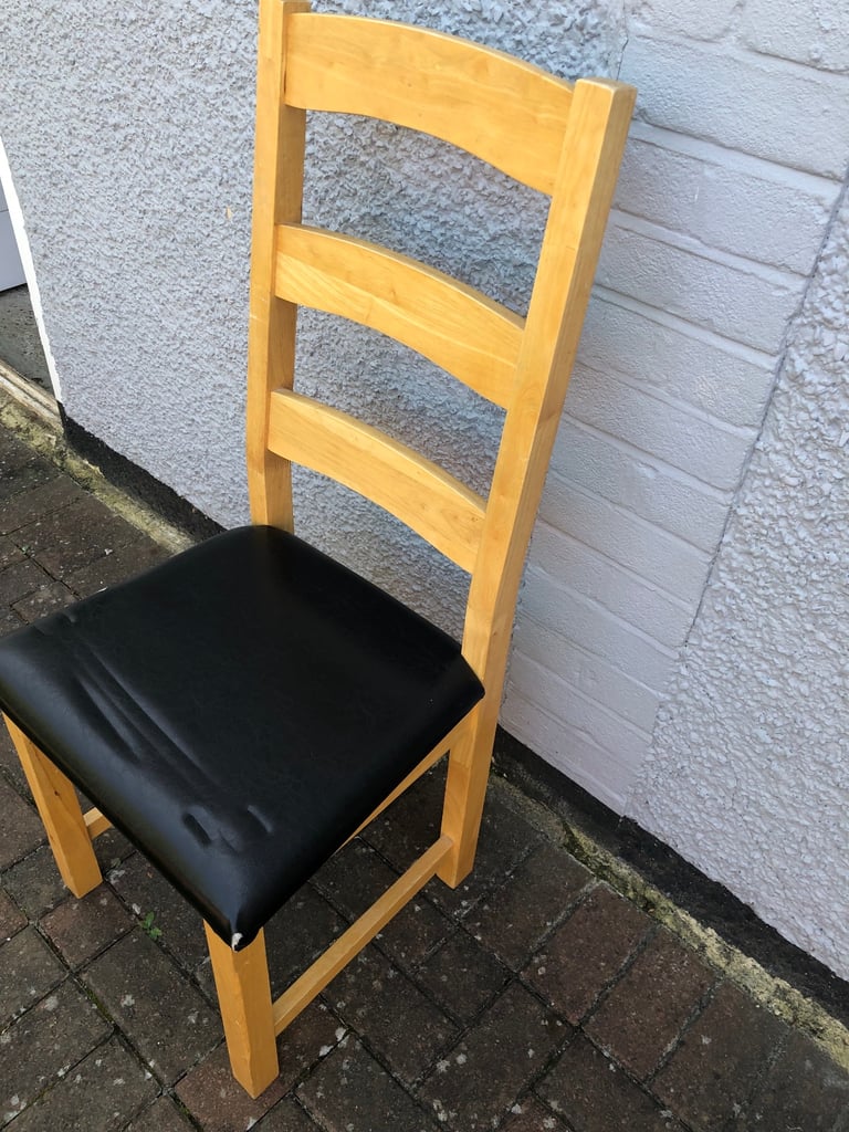 2x chairs