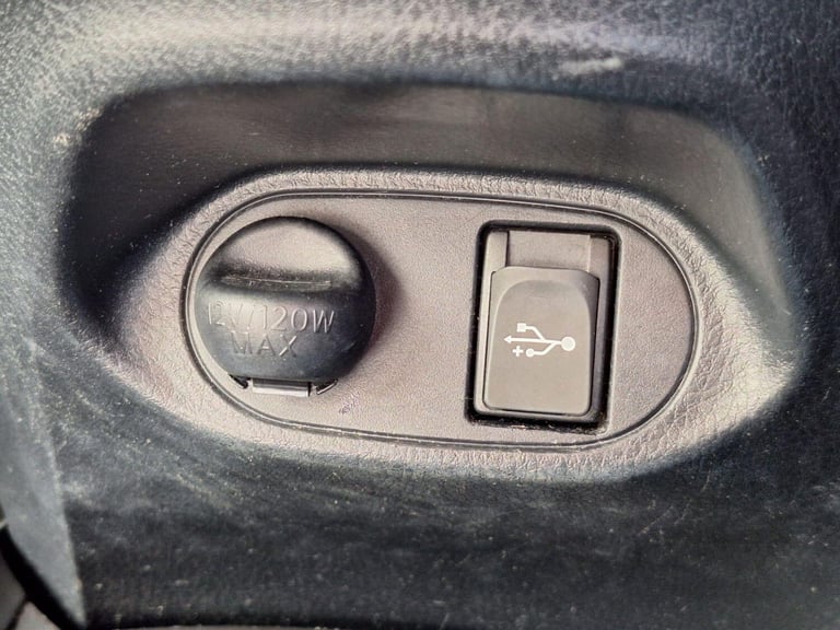TOYOTA YARIS 1.5 VVT-h Icon Tech 2019