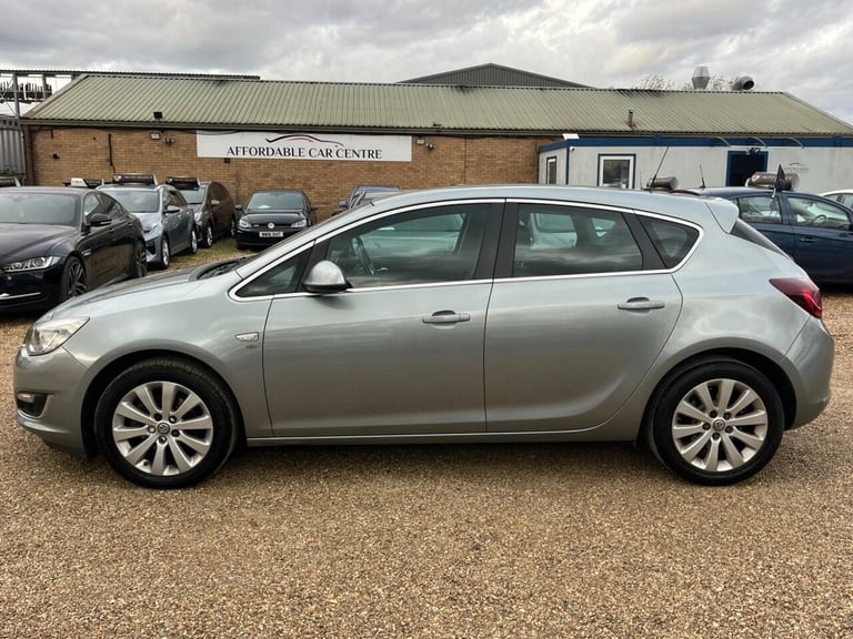 2014 Vauxhall Astra 2.0 CDTi ecoFLEX Elite Euro 5 (s/s) 5dr Hatchback Diesel Manual