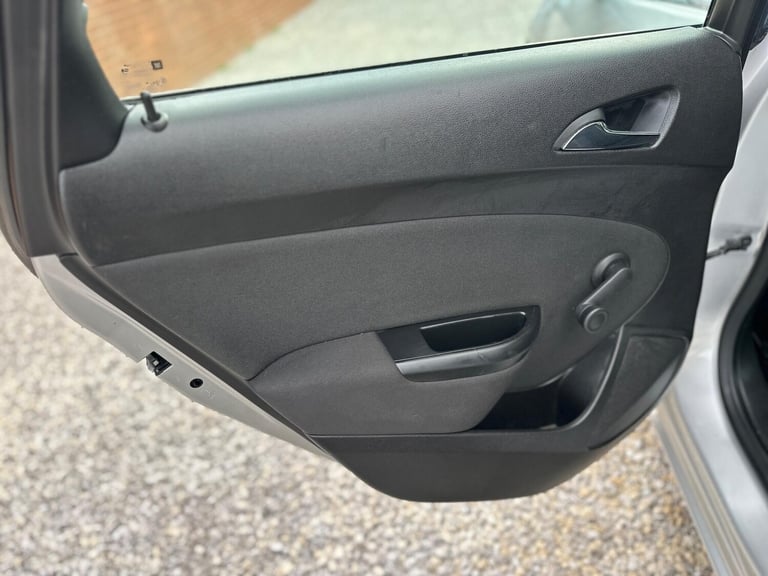 2015 Vauxhall Astra 1.6i SRi Euro 6 5dr HATCHBACK Petrol Manual