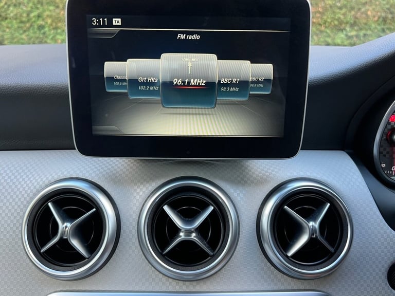 2017 Mercedes-Benz A-Class 2.1 A200d Sport (Premium Plus) Hatchback 5dr Diesel 7G-DCT Euro 6 (s/s...