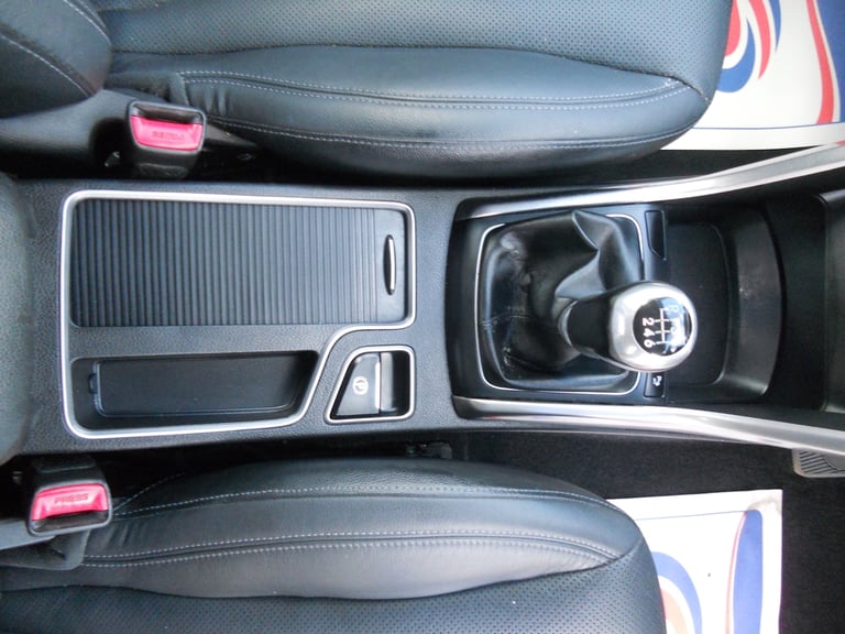 2016 Hyundai i30 1.6 Premium 5dr HATCHBACK Petrol Manual