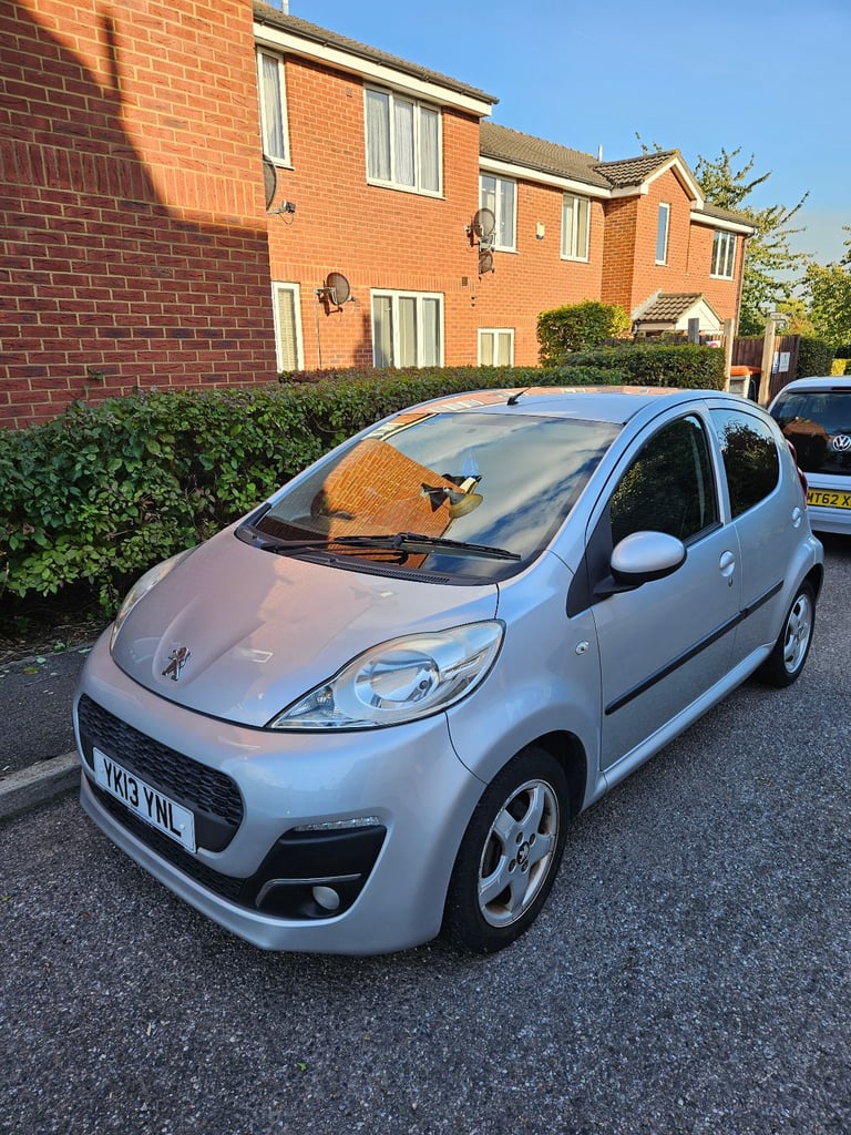 Peugeot, 107, Hatchback, 2013, Manual, 998 (cc), 5 doors