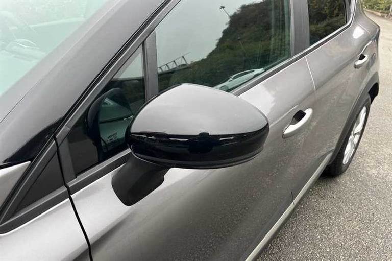 2021 Renault Captur 1.3 TCe (140 PS) Iconic 5 Door Petrol SUV Automatic SUV Petrol Automatic