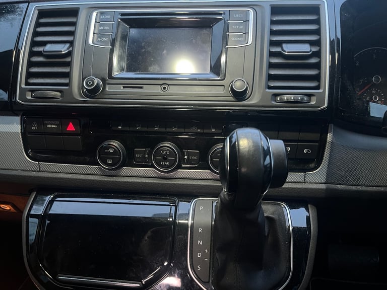 VW Caravelle 7 leather seats 12 months MOT from Nov 2025