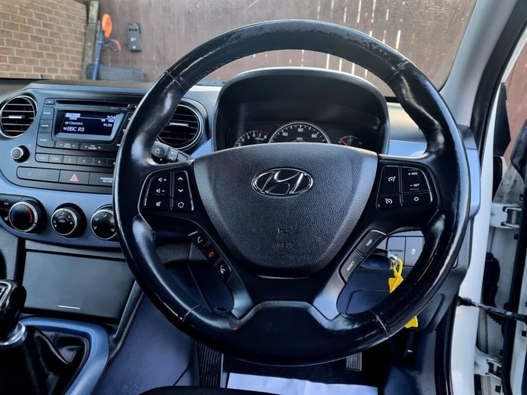 2015 Hyundai i10 1.0 Premium 5dr HATCHBACK PETROL Manual