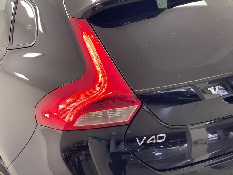 2017 Volvo V40 Cross Country 1.5 T3 Pro Auto Euro 6 (s/s) 5dr HATCHBACK Petrol Automatic