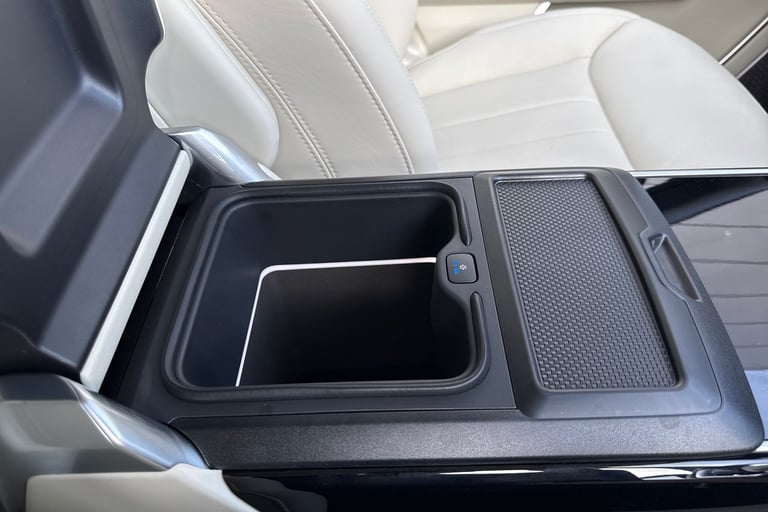 2025 Land Rover Range Rover 3.0 P460e 38.2kWh Autobiography Auto 4WD Euro 6 (s/s) 5dr SUV Automatic