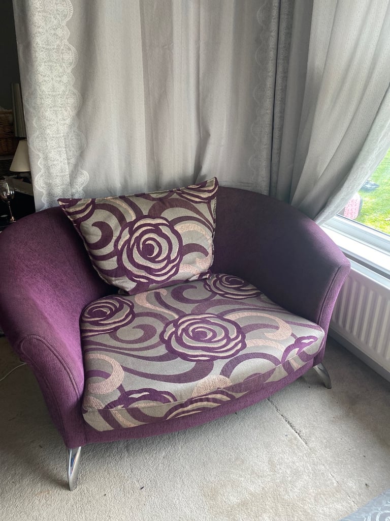 image for Gorgeous designer sofa 