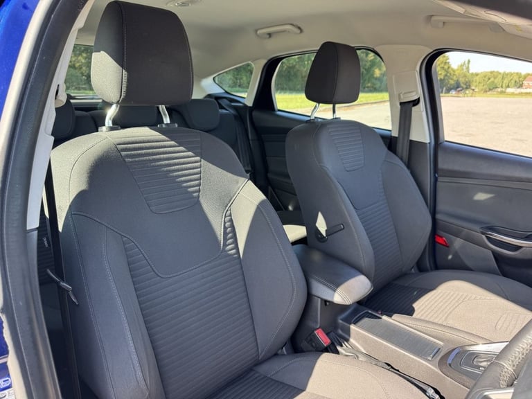 2017 Ford Focus 1.0T EcoBoost Titanium Hatchback 5dr Petrol Auto Euro 6 (s/s) (125 ps) Hatchback ...