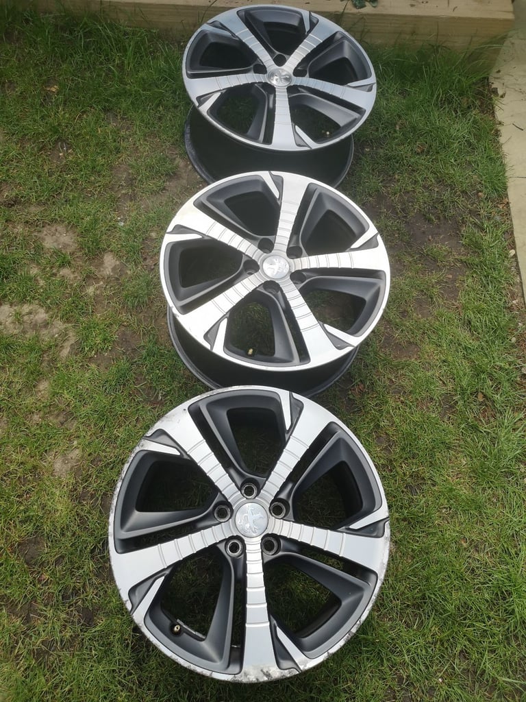 image for 18 inches Ronal Alloy wheels from Peugeot 308GT line