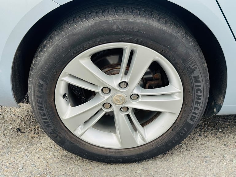 2017 Vauxhall Insignia TECH LINE NAV 5-Door Diesel