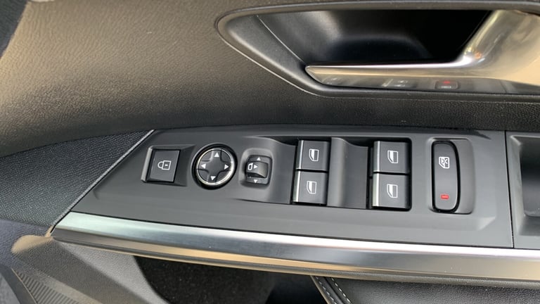 2024 Peugeot 3008 1.2 HYBRID GT SUV 5dr Petrol Hybrid e-DSC6 Euro 6 (s/s) (136 ps) SUV Hybrid Aut...