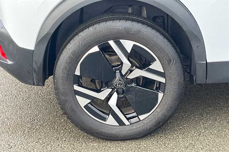 2024 Peugeot 2008 1.2 PureTech 130 Allure 5dr HATCHBACK PETROL Manual