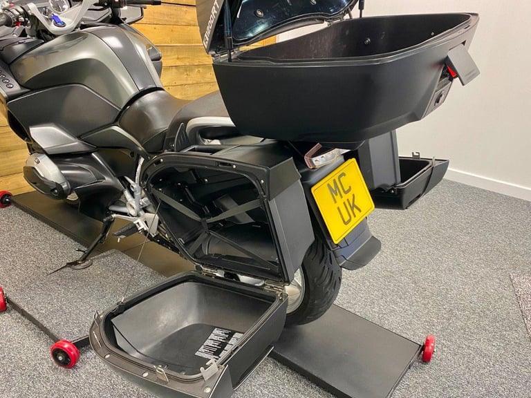 SUPERB CONDITION 2015 BMW R1200RT LE, FSH, 12 MONTHS NATIONWIDE WARRANTY