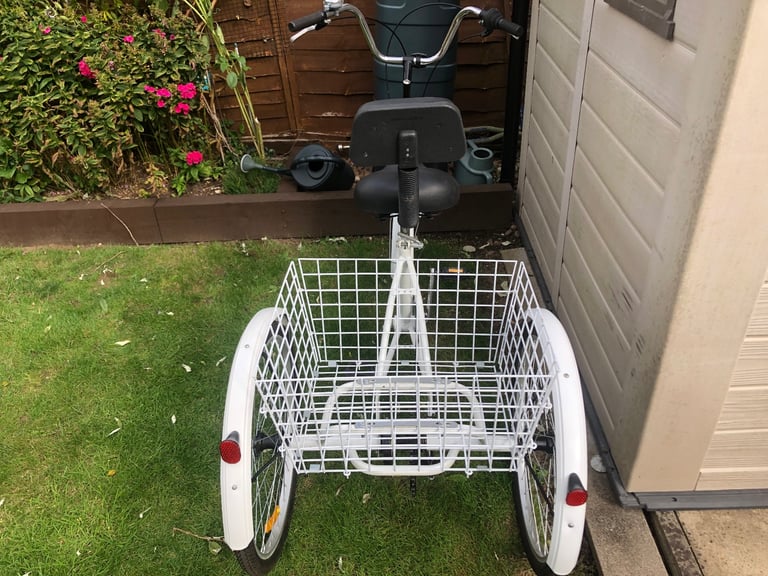 Trike adult bike 17” frame in lovely condition nr5 9