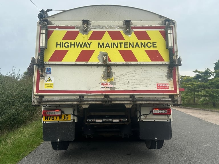 Volvo FM 420 8 X 4 Tridem Sleeper Cabin Alloy Body Tipper