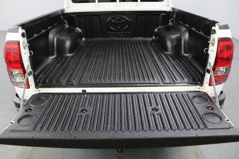 2022 Toyota Hilux 2.4 D-4D Active Pickup Double Cab 4WD 150 BHP Euro 6 ULEZ Free PICKUP Diesel Ma...