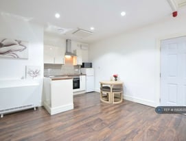 image for 1 bedroom flat in Hammerton Streets, Burnley, BB11 (1 bed) (#1582635)