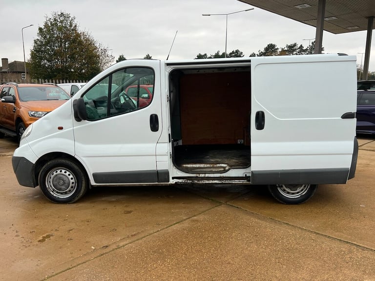 2010 Vauxhall Vivaro 2.0 2700 CDTi Panel Van 4dr Diesel Manual FWD L1 (215 g/km, 113 bhp) Panel V...