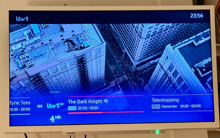 image for Toshiba 32” smart tv white full working order 