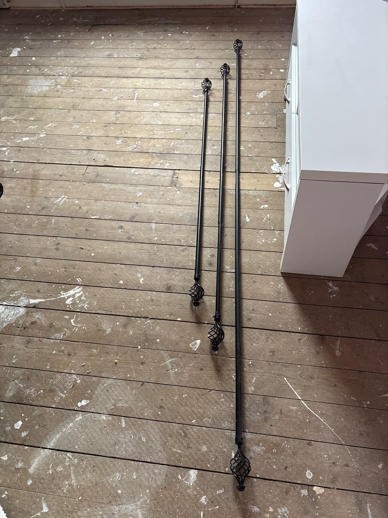 3 curtain poles black 