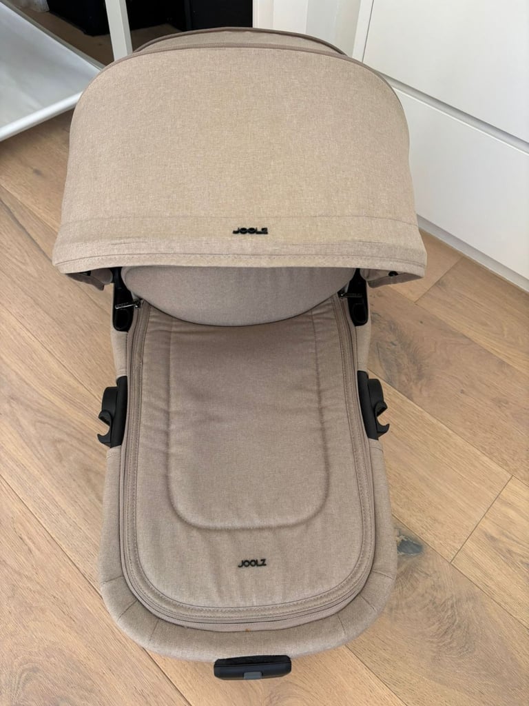 image for Joolz Aer+ Carrycot in Sandy Taupe color