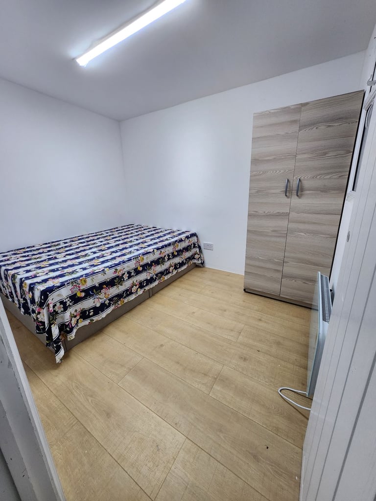 2 Bed Flat with Garden to Rent in E15