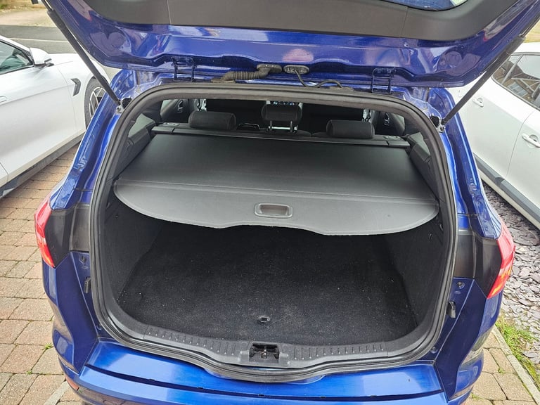 Ford, FOCUS, Estate, 2017, Manual, 1499 (cc), 5 doors