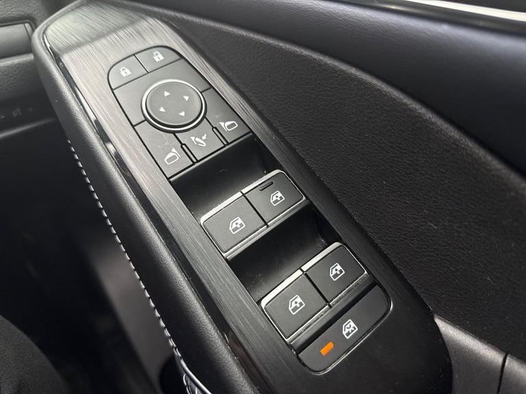 2022 Nissan Qashqai 1.3 DiG-T MH Tekna 5dr SUV PETROL Manual