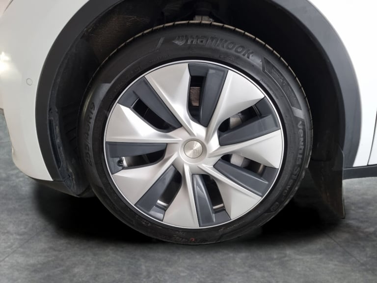 2022 Tesla Model Y Long Range AWD 5dr Auto MPV ELECTRIC Automatic