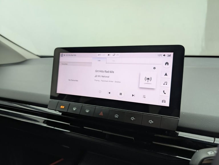 2025 MG MG4 64kWh Trophy Long Range Hatchback 5dr Electric Auto (203 ps) - APPLE CARPLA HATCHBACK...