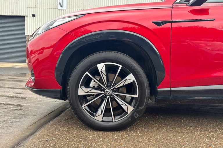 2025 MG MG HS 106290 Hatchback Petrol Manual