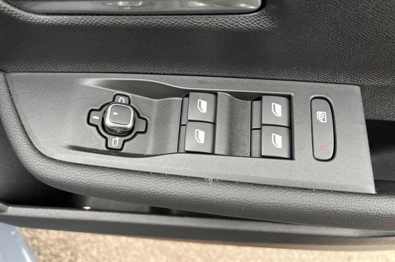 2025 Vauxhall Astra 1.2 Turbo 130 Griffin 5dr HATCHBACK PETROL Manual