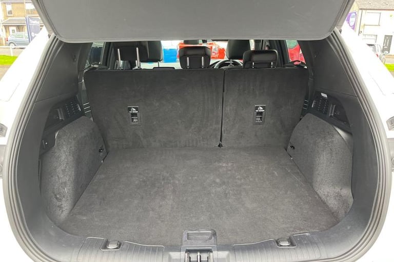2022 Ford Kuga 1.5 EcoBlue ST-Line X Edition 5dr, Platinum White Paint, Media screen, sat Estate ...