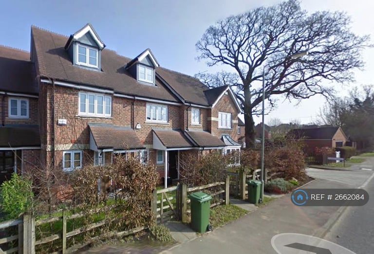 2 bedroom house in Keephatch Road, Wokingham, RG40 (2 bed) (#2662084)
