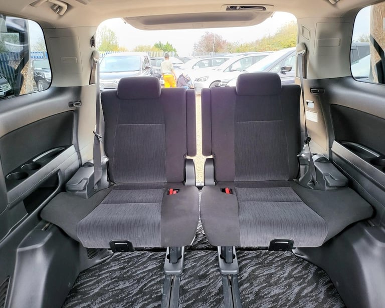 FRESH IMPORT 2012 TOYOTA VELLFIRE ALPHARD 3.5 V6 8 SEATER AUTOMATIC ULEZ FREE